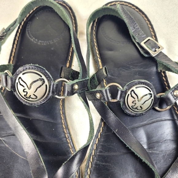 American Eagle Outfitters black leather thong sandals silver logo beach edgy 7.5 - Picture 2 of 8